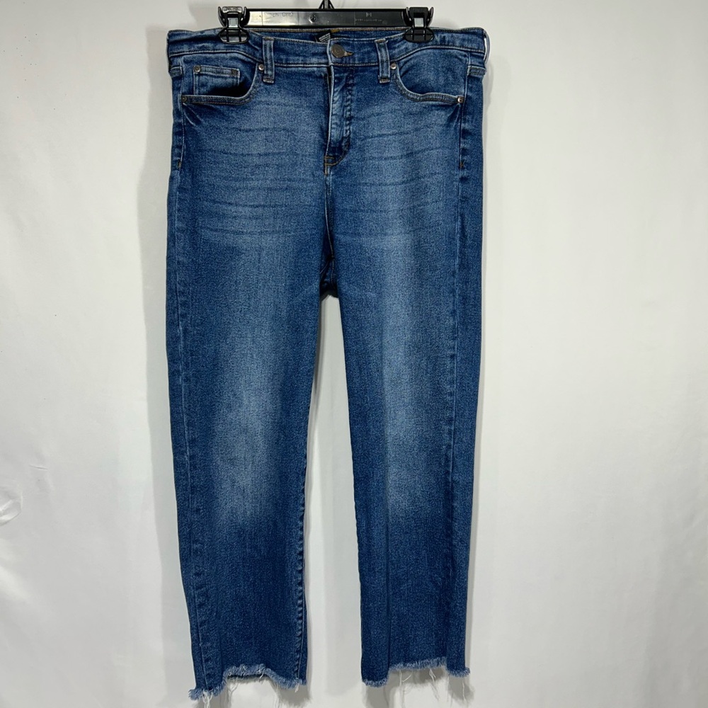 Stylish Blue Cropped Women's Jeans. Size 14.